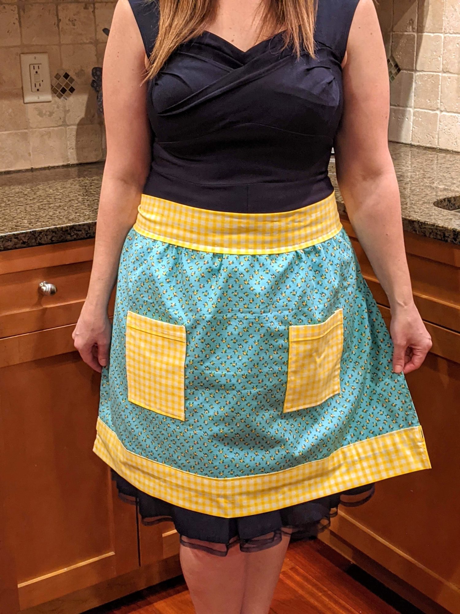 How To Sew a Gathered Half Apron  Simple Beginner Sewing Tutorial