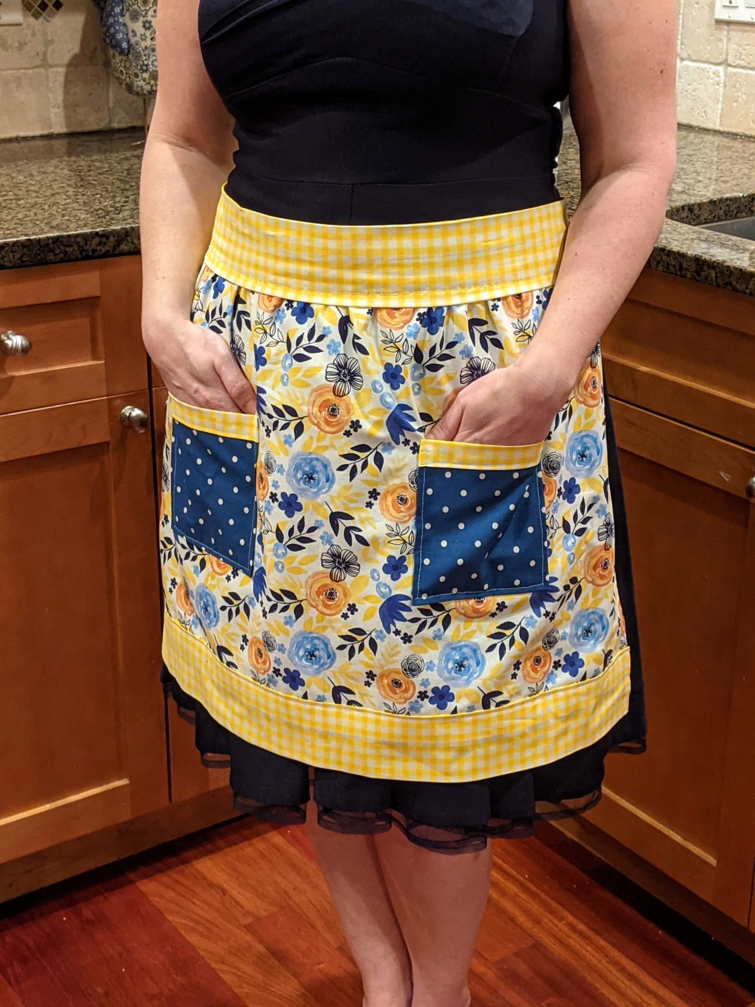 reversible-half-apron-diy-5-out-of-4-patterns