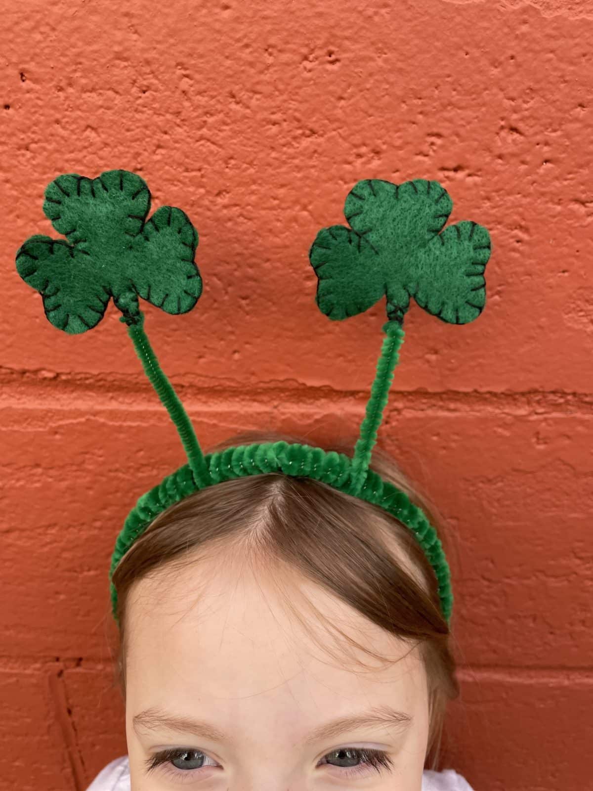 st-patrick-s-day-headband-and-hair-clip-5-out-of-4-patterns