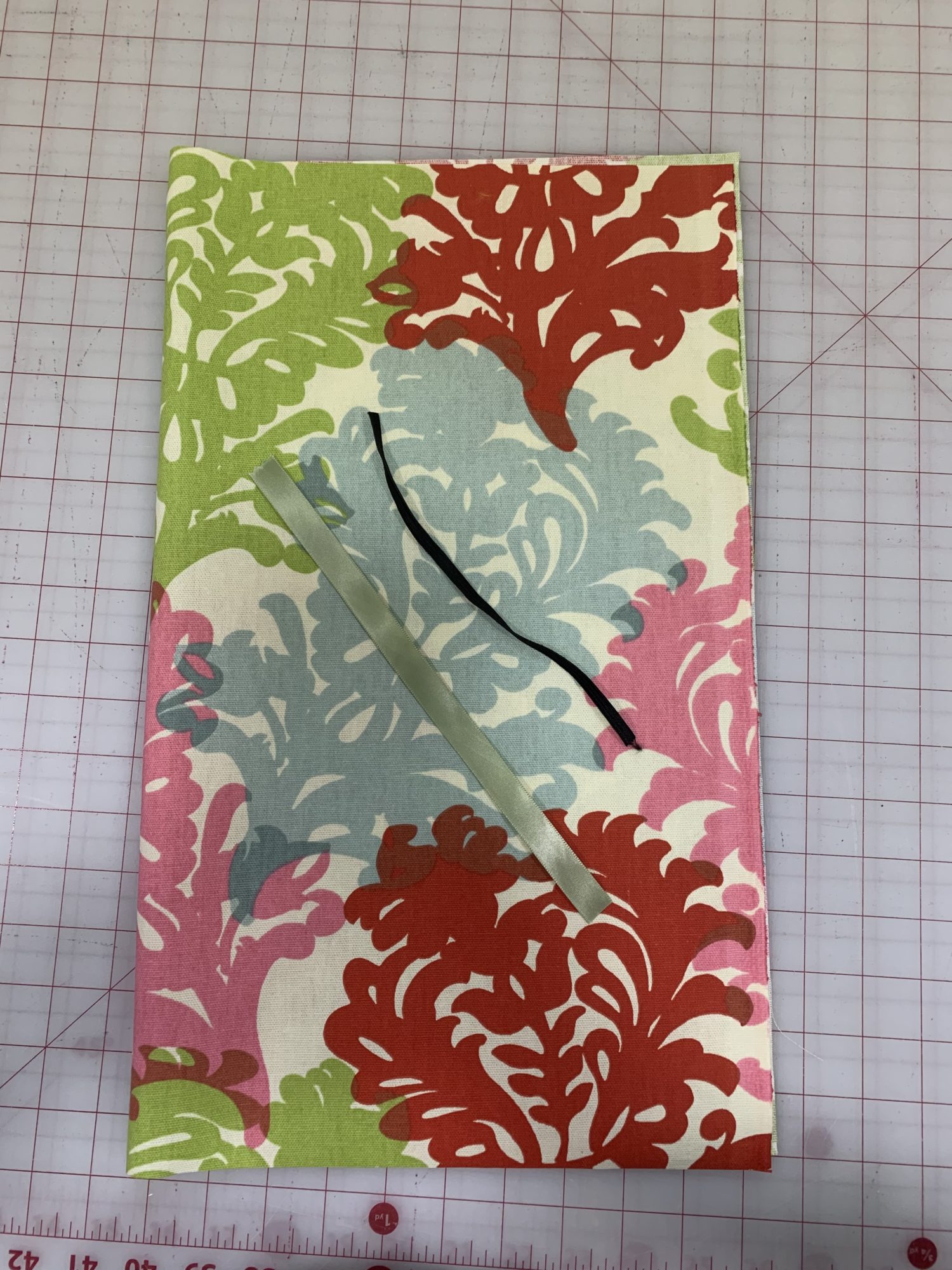 Plastic Bag Holder Tutorial - Notes From the Parsonage